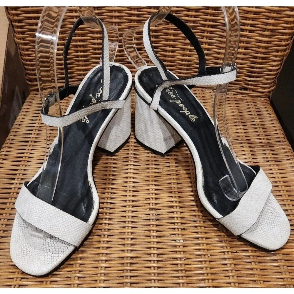 Free People White Snakeskin Print Heeled Sandals Ankle‎ Strap Open Toe